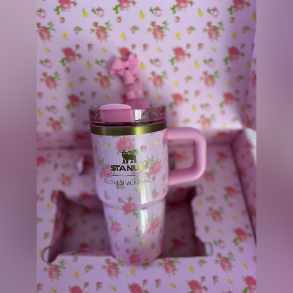 Stanley X LoveShackFancy Quencher 20oz Tumbler Ibiza Sunset - Picture 2 of 3